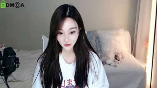 Fortunatety naked stripping on cam for live sex video chat
