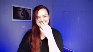 GabbySmol naked stripping on cam for live sex video chat