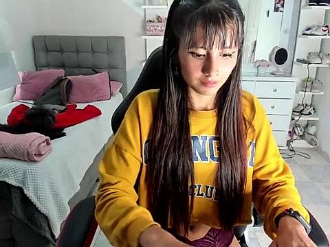 gise_02 naked stripping on cam for live sex video chat