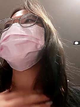 hannah-neyugn naked stripping on cam for live sex video chat