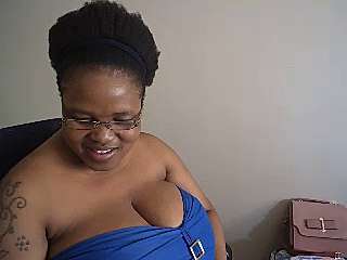 Honeyglobe76 naked stripping on cam for live sex video chat