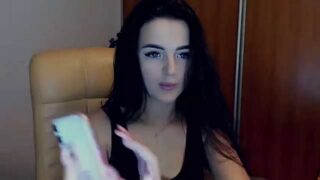 hot_Caramel naked stripping on cam for live sex video chat