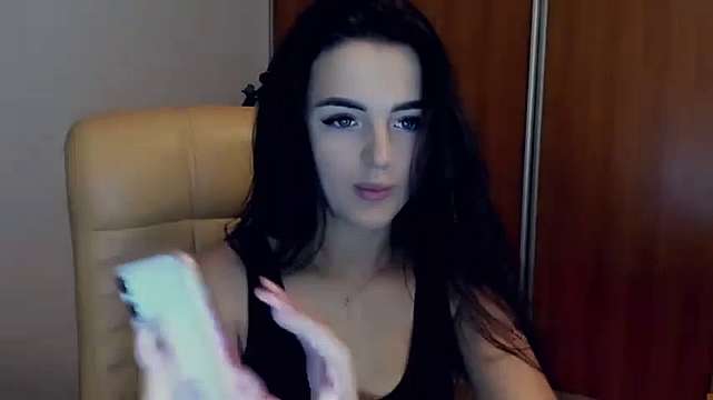 hot_Caramel naked stripping on cam for live sex video chat