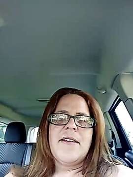 I_Belong_2Me naked stripping on cam for live sex video chat