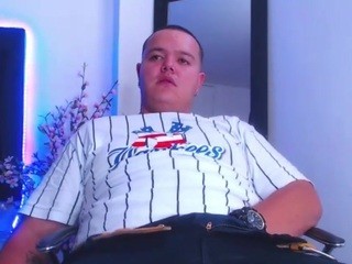 Igort-big nude on cam – live sex chat