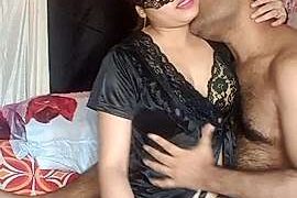 indiandesigirl4720 naked stripping on cam for live sex video chat