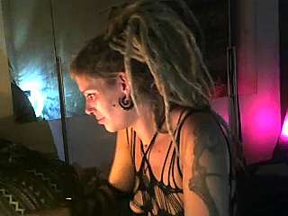 Insomniacid naked stripping on cam for live sex video chat