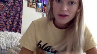 Ivybabyxox naked stripping on cam for live sex video chat