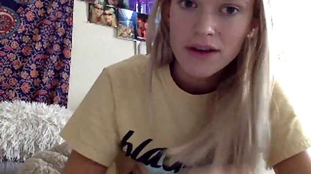 Ivybabyxox naked stripping on cam for live sex video chat