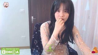Jade_Agnes naked stripping on cam for live sex video chat