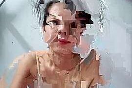 Jolie-Baby naked stripping on cam for live sex video chat
