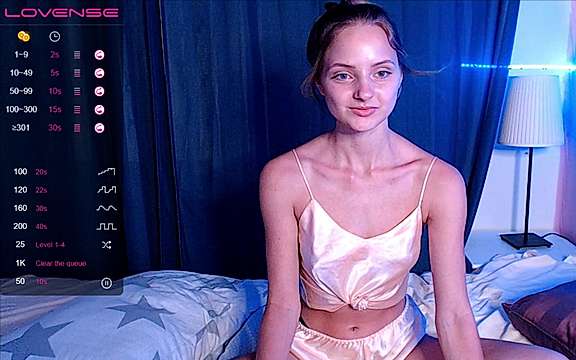 JoliWood naked stripping on cam for live sex video chat