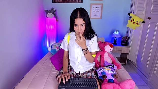 Juanita_botero naked stripping on cam for live sex video chat