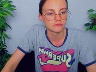 Kaaatrin nude on cam – live sex chat