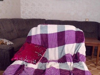 Kira-Pleasure nude on cam – live sex chat