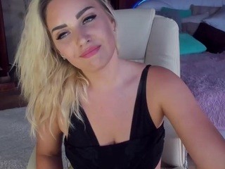 KittiLiza nude on cam – live sex chat