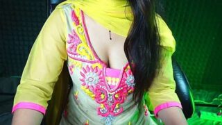 Kuljotkaur naked stripping on cam for live sex video chat