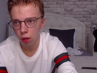 Kylespence nude on cam – live sex chat