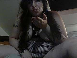 Ladypatty naked stripping on cam for live sex video chat