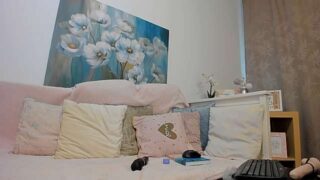 lara_heaven naked stripping on cam for live sex video chat