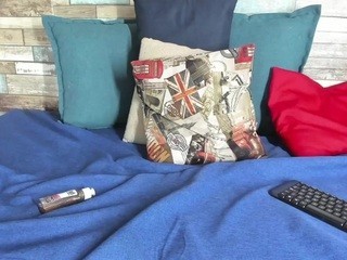 LAU-VEGA nude on cam – live sex chat