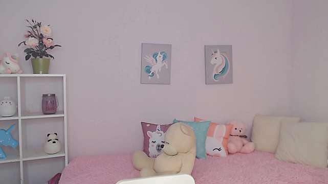 Layla_Indigo naked stripping on cam for live sex video chat