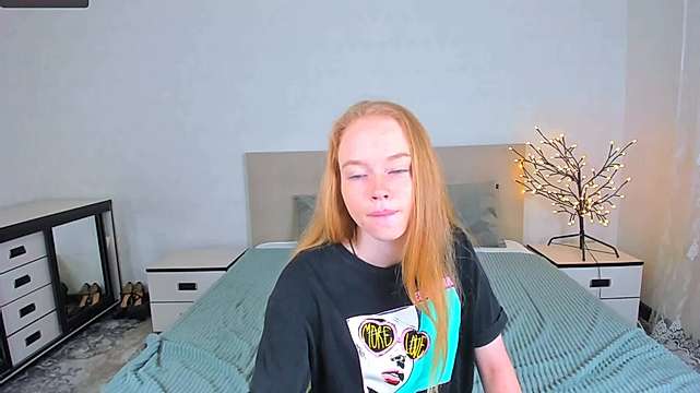 Leona_Grase naked stripping on cam for live sex video chat
