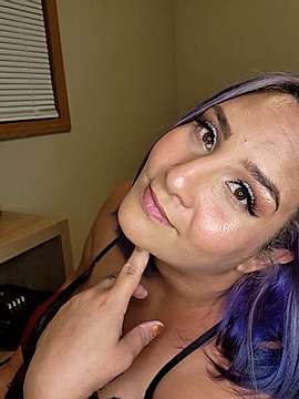 lilithsummmer naked stripping on cam for live sex video chat