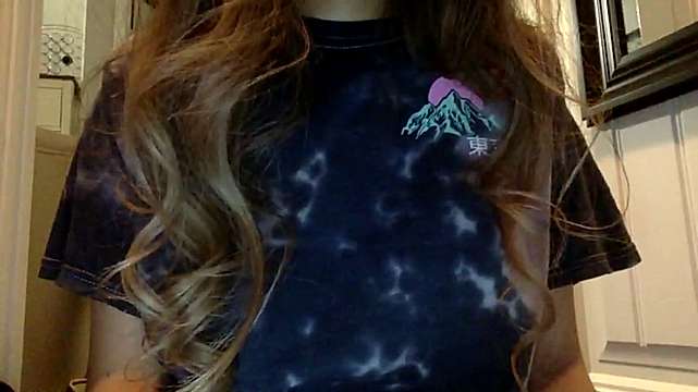 LindseyBanks naked stripping on cam for live sex video chat