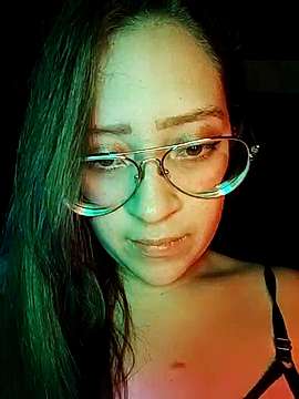 lisabedoya naked stripping on cam for live sex video chat