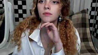 LisaBonety naked stripping on cam for live sex video chat