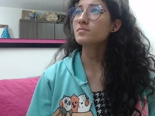 LOLITA-CRAZY nude on cam – live sex chat