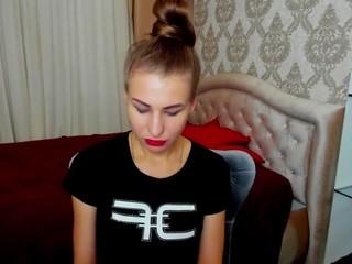 Lolla-wells nude on cam – live sex chat