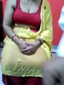 Love_Le naked stripping on cam for live sex video chat