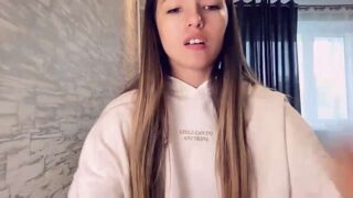 Love_Sonya naked stripping on cam for live sex video chat