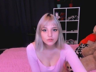 Luna-way nude on cam – live sex chat