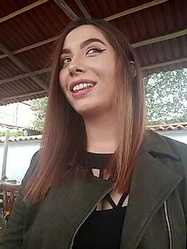 Maggie_Oslo naked stripping on cam for live sex video chat