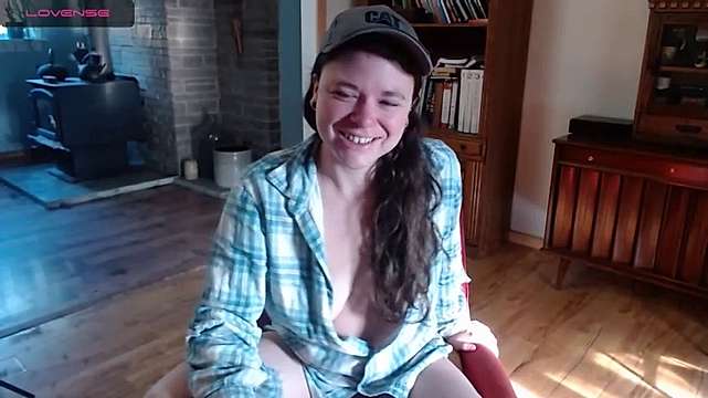 MarcyJones naked stripping on cam for live sex video chat
