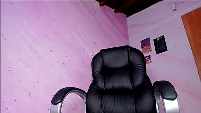 marilyncruz_ naked stripping on cam for live sex video chat