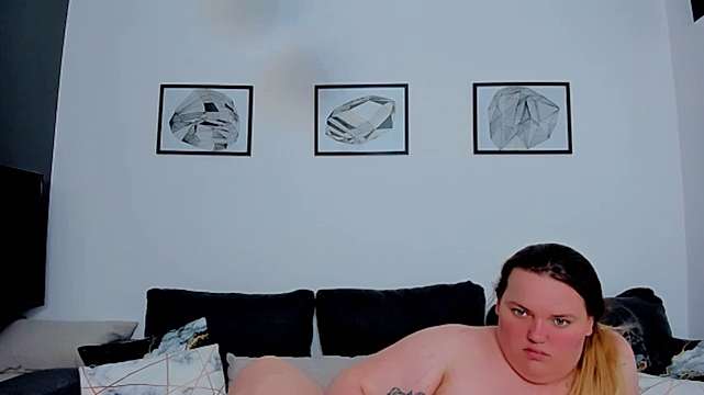 _MarryGirl_ naked stripping on cam for live sex video chat