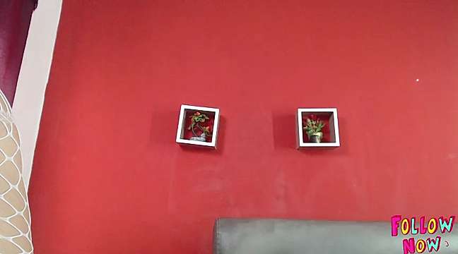 Meganskates1 naked stripping on cam for live sex video chat