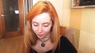 MelaniHewit naked stripping on cam for live sex video chat