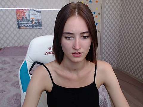 MelisaSweety333 naked stripping on cam for live sex video chat