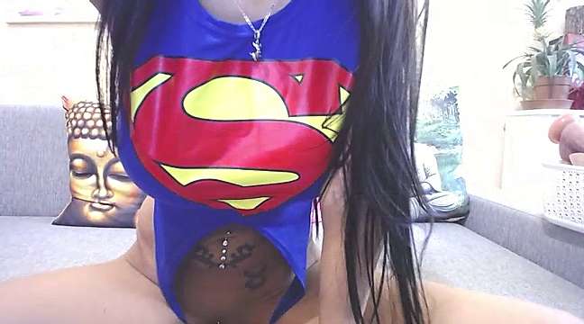 MiaMaxxx@xh naked stripping on cam for live sex video chat