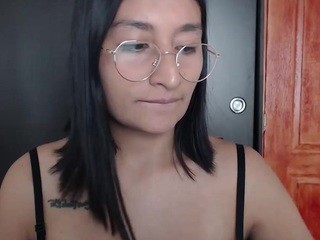 Michelle-moss nude on cam – live sex chat