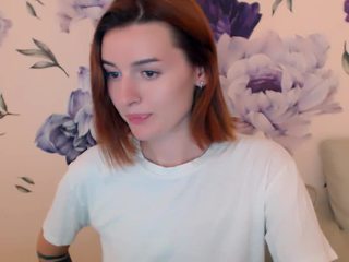 Milana nude on cam – live sex chat