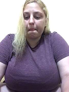 milla_mur naked stripping on cam for live sex video chat