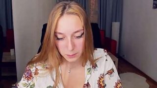 Mimi_Summers naked stripping on cam for live sex video chat