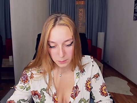 Mimi_Summers naked stripping on cam for live sex video chat