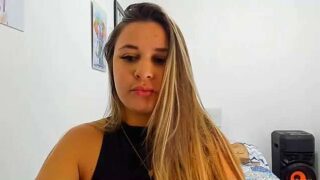 Miss_Ariff11 naked stripping on cam for live sex video chat
